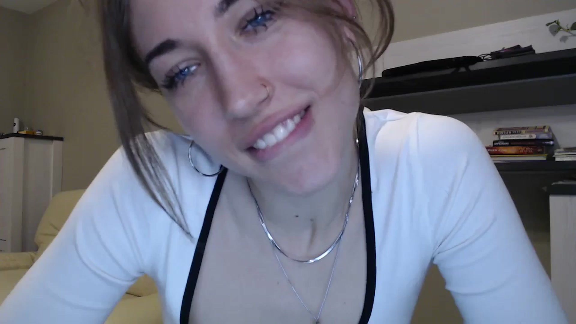 Gallery image thumbnail from GalaxyAnisia's myfreecams stream on, 11/20/2024, 22:25 image 20 of 20