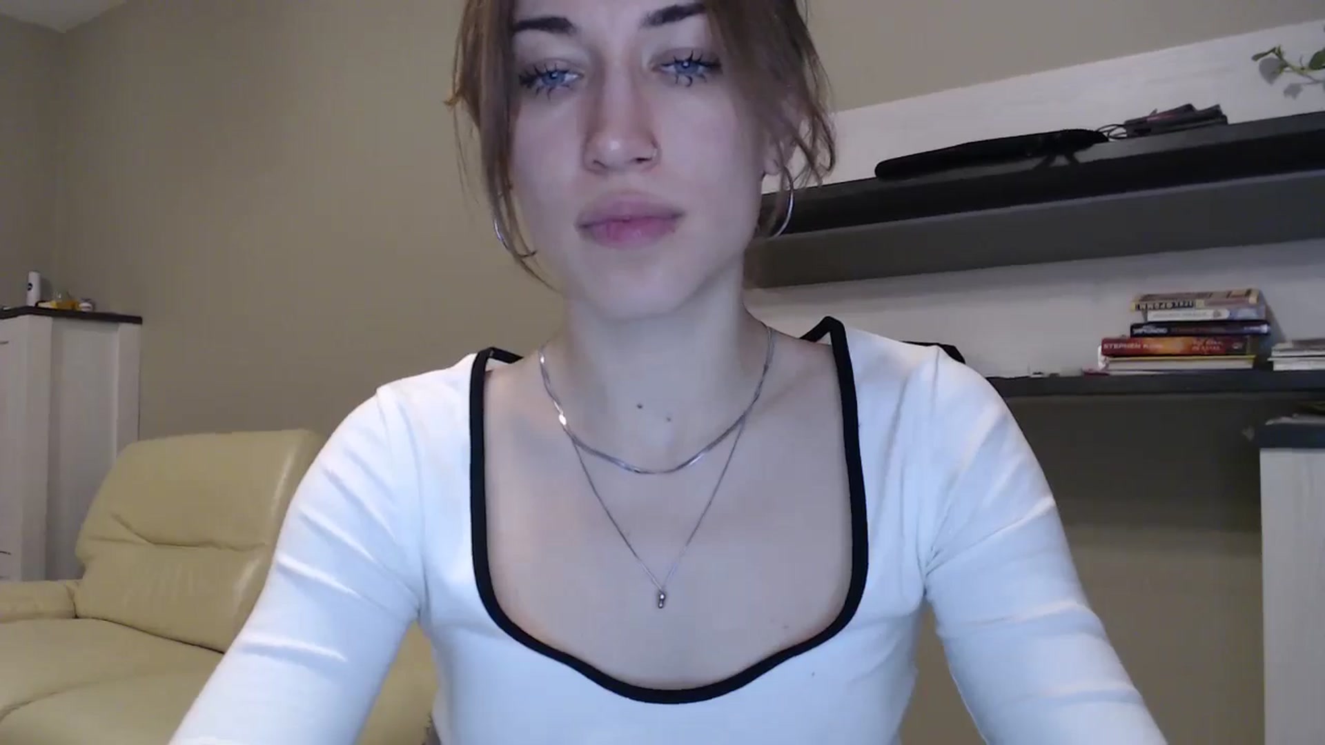 Gallery image thumbnail from GalaxyAnisia's myfreecams stream on, 11/20/2024, 22:25 image 14 of 20