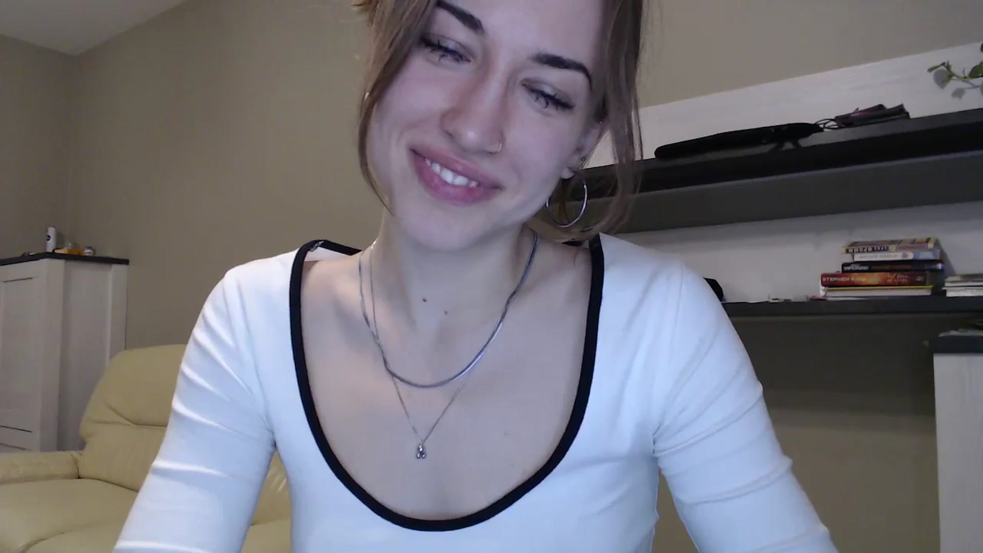Gallery image thumbnail from GalaxyAnisia's myfreecams stream on, 11/20/2024, 22:25 image 5 of 20