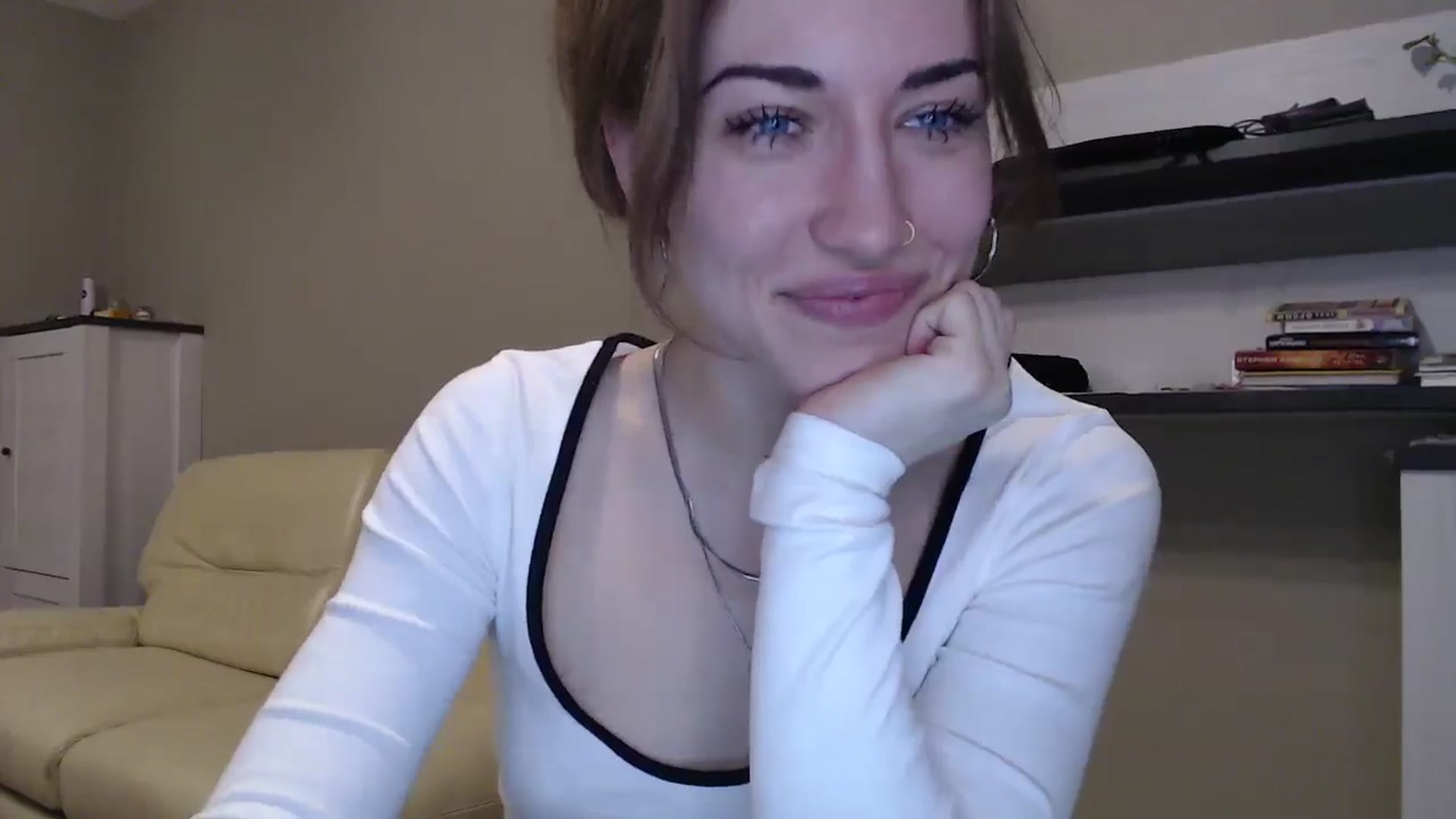 Gallery image thumbnail from GalaxyAnisia's myfreecams stream on, 11/21/2024, 01:31 image 20 of 20