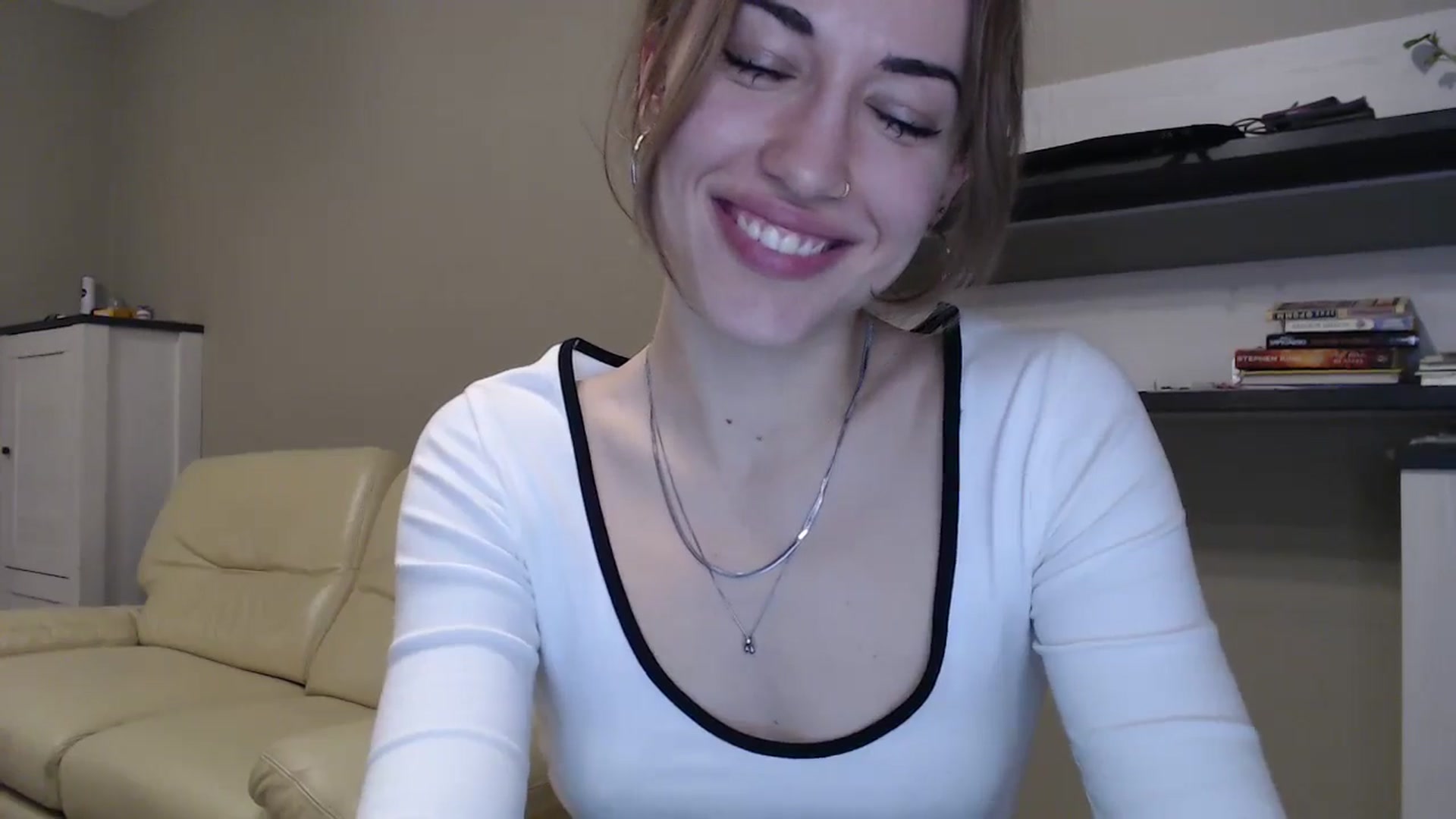 Gallery image thumbnail from GalaxyAnisia's myfreecams stream on, 11/21/2024, 01:54 image 19 of 20