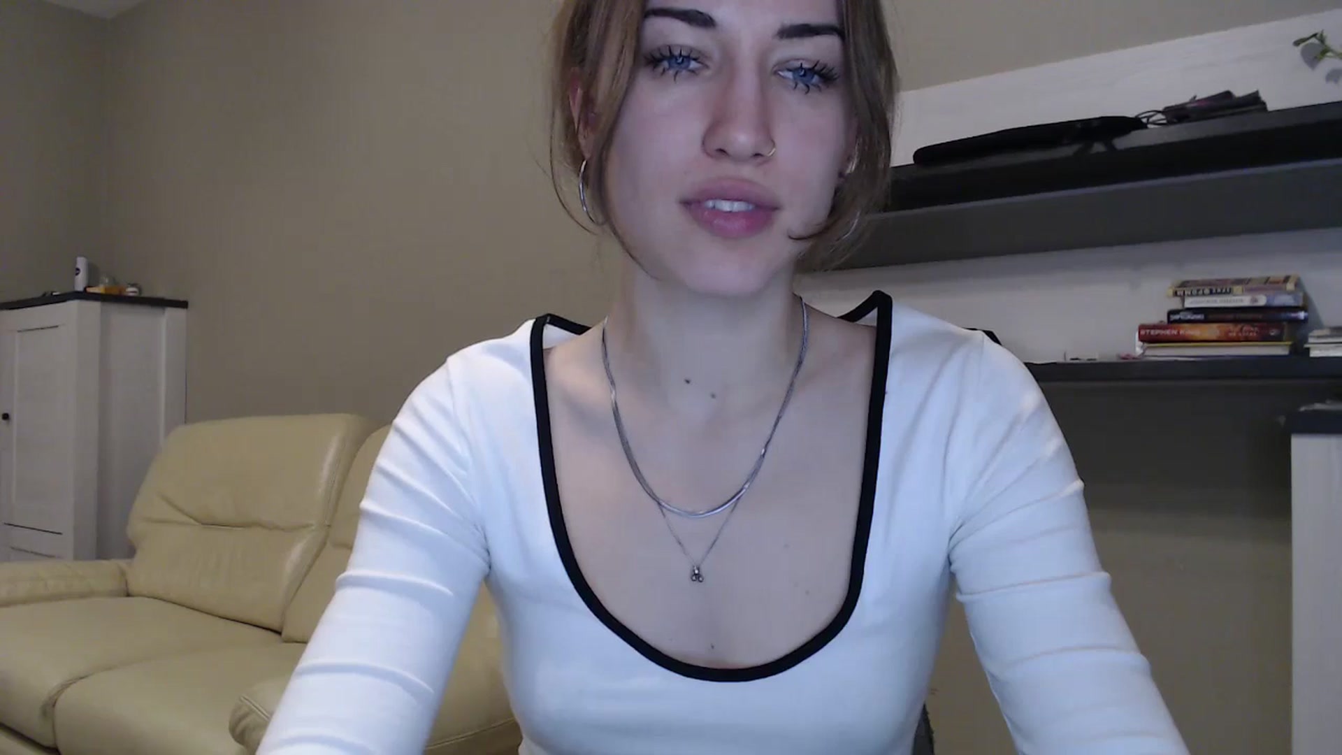 Gallery image thumbnail from GalaxyAnisia's myfreecams stream on, 11/21/2024, 01:54 image 20 of 20
