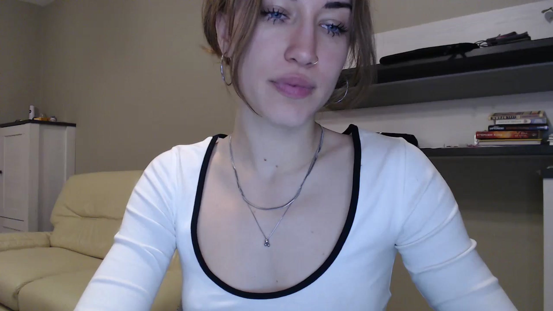 Gallery image thumbnail from GalaxyAnisia's myfreecams stream on, 11/21/2024, 03:30 image 14 of 20