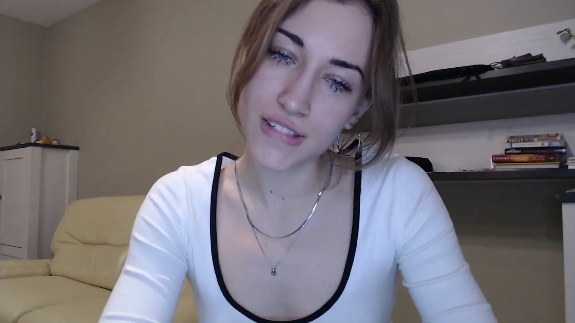 Gallery image thumbnail from GalaxyAnisia's myfreecams stream on, 11/21/2024, 03:30 image 18 of 20