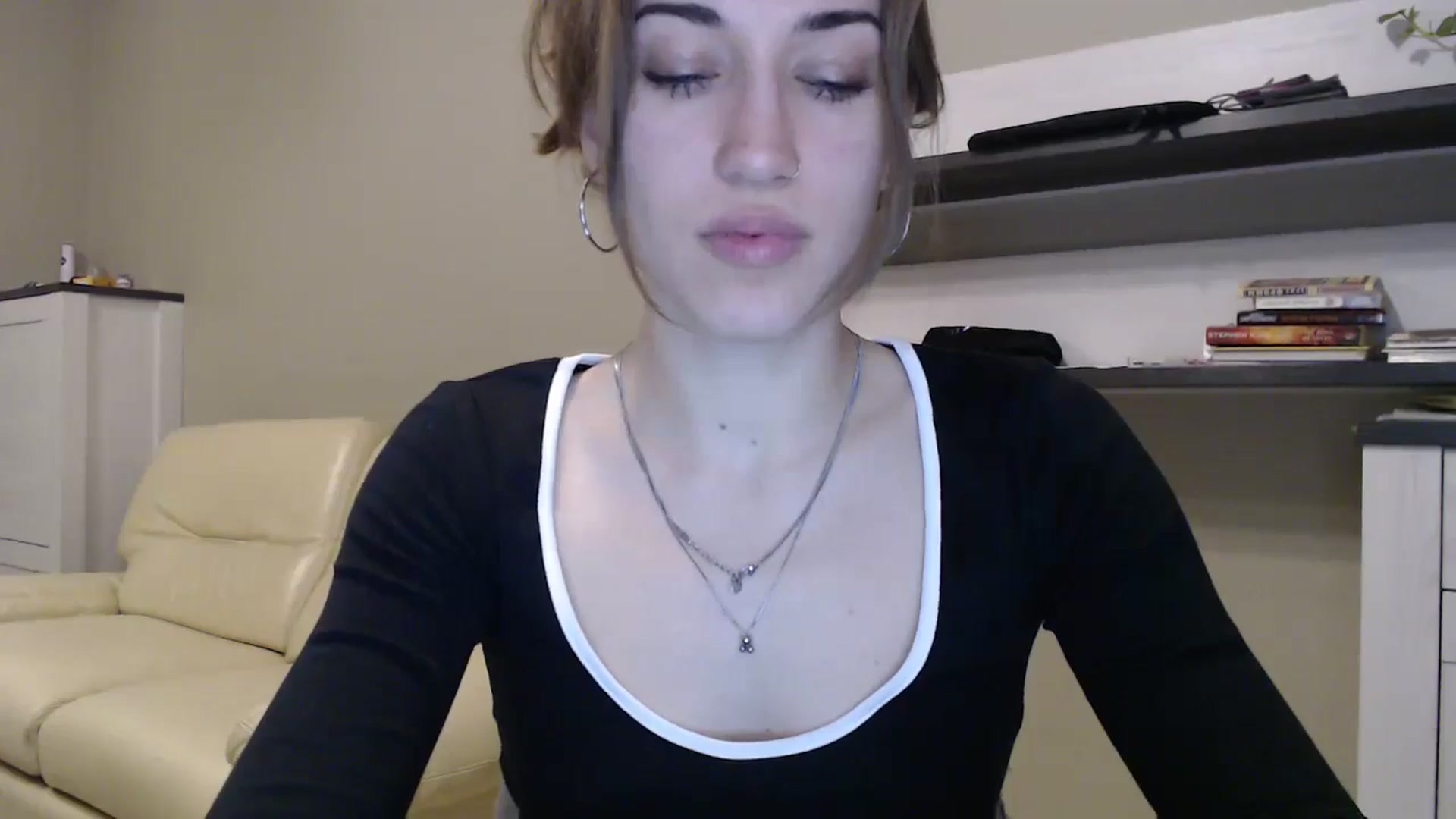 Gallery image thumbnail from GalaxyAnisia's myfreecams stream on, 11/21/2024, 20:00 image 6 of 20