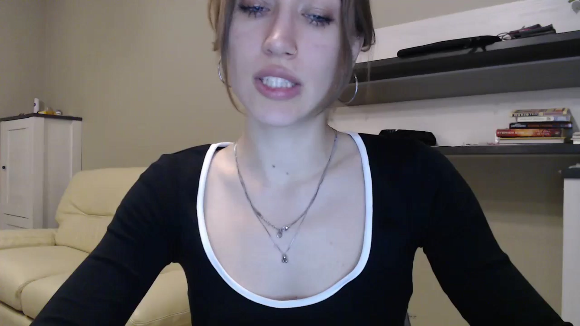 Gallery image thumbnail from GalaxyAnisia's myfreecams stream on, 11/21/2024, 20:00 image 1 of 20