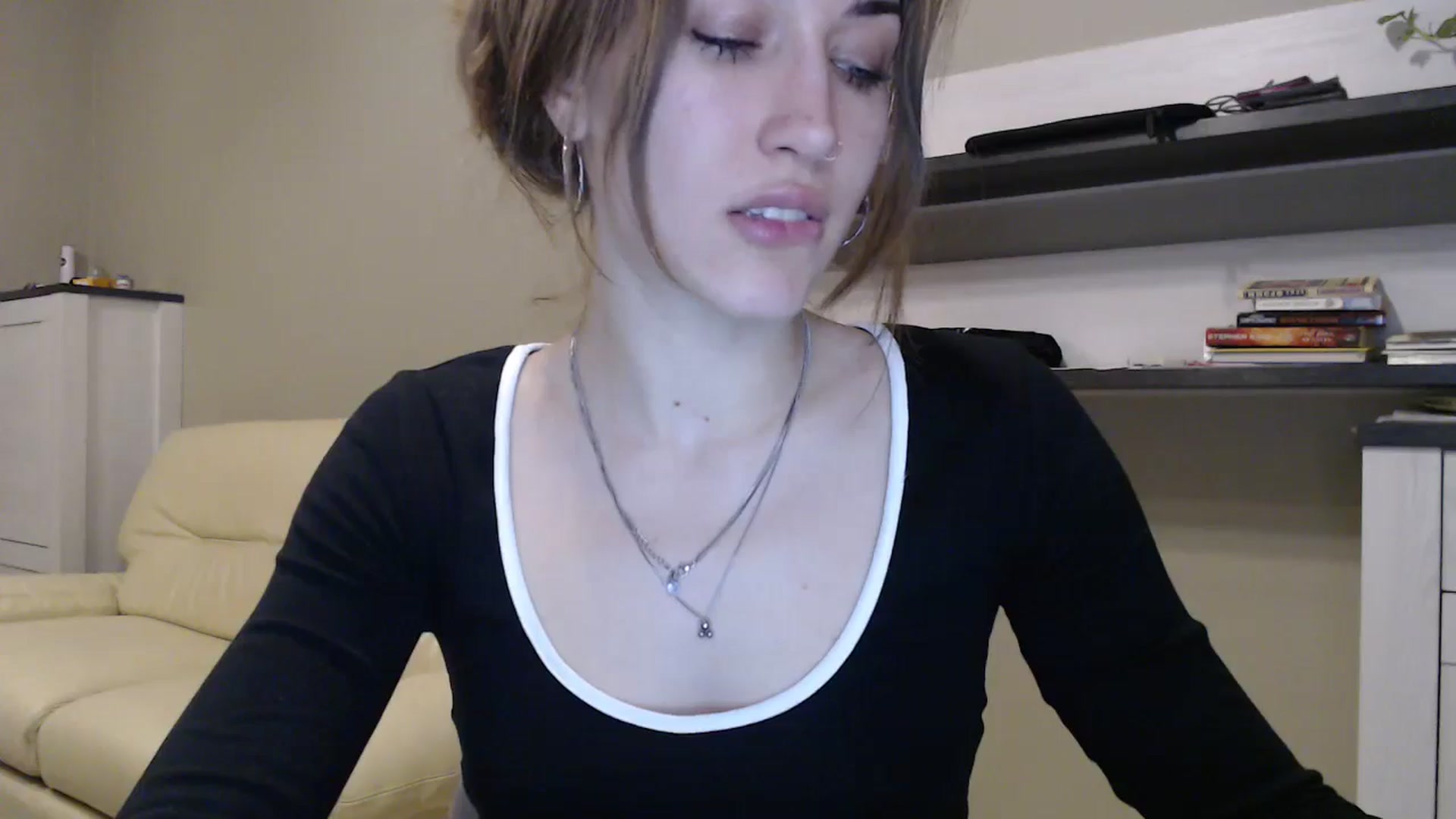 Gallery image thumbnail from GalaxyAnisia's myfreecams stream on, 11/21/2024, 20:51 image 3 of 20
