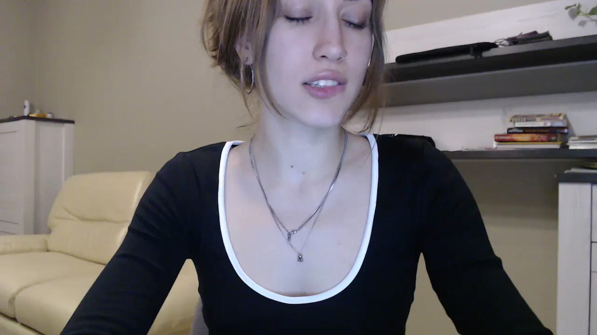 Gallery image thumbnail from GalaxyAnisia's myfreecams stream on, 11/21/2024, 20:51 image 7 of 20