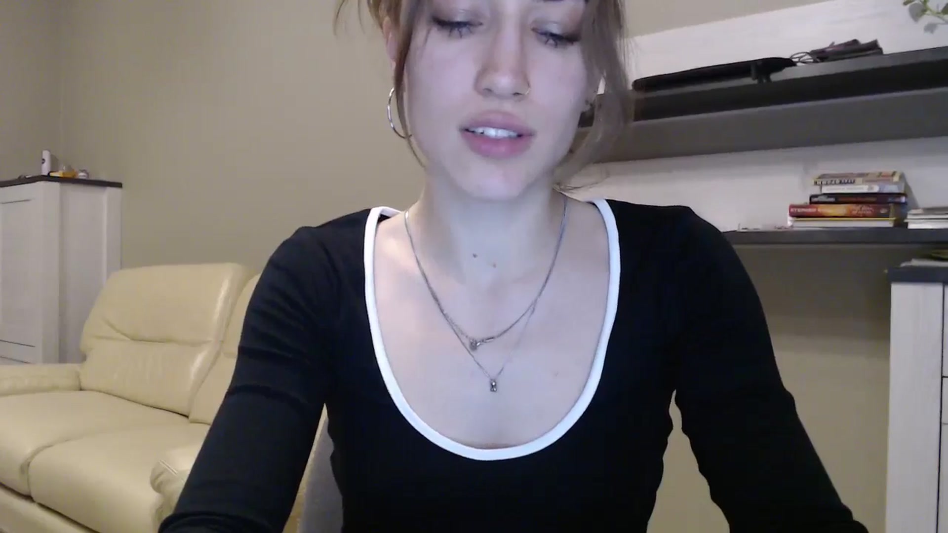 Gallery image thumbnail from GalaxyAnisia's myfreecams stream on, 11/21/2024, 20:51 image 14 of 20