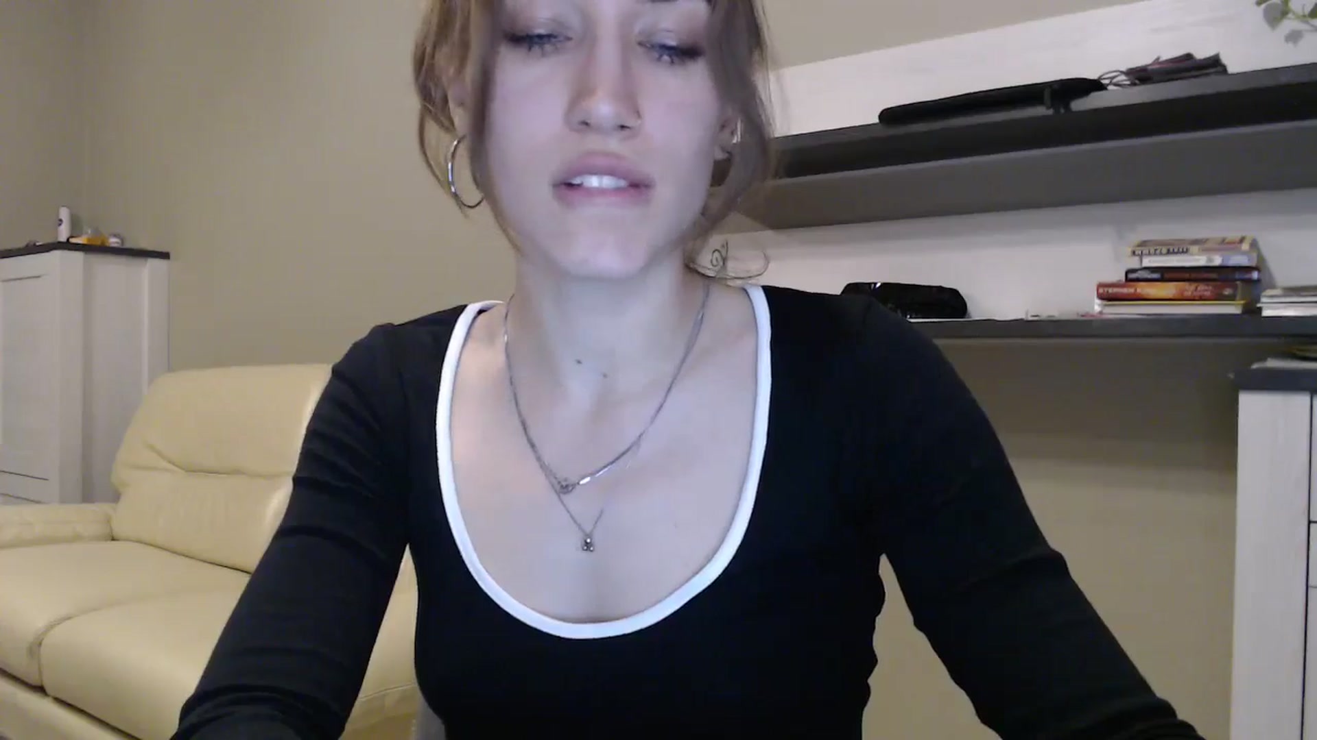 Gallery image thumbnail from GalaxyAnisia's myfreecams stream on, 11/21/2024, 20:51 image 15 of 20
