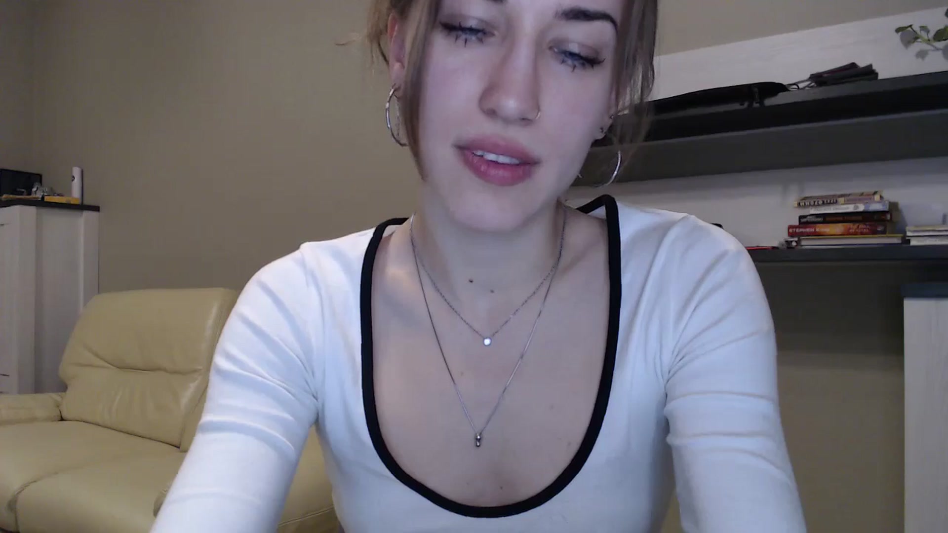 Gallery image thumbnail from GalaxyAnisia's myfreecams stream on, 11/26/2024, 20:05 image 4 of 20