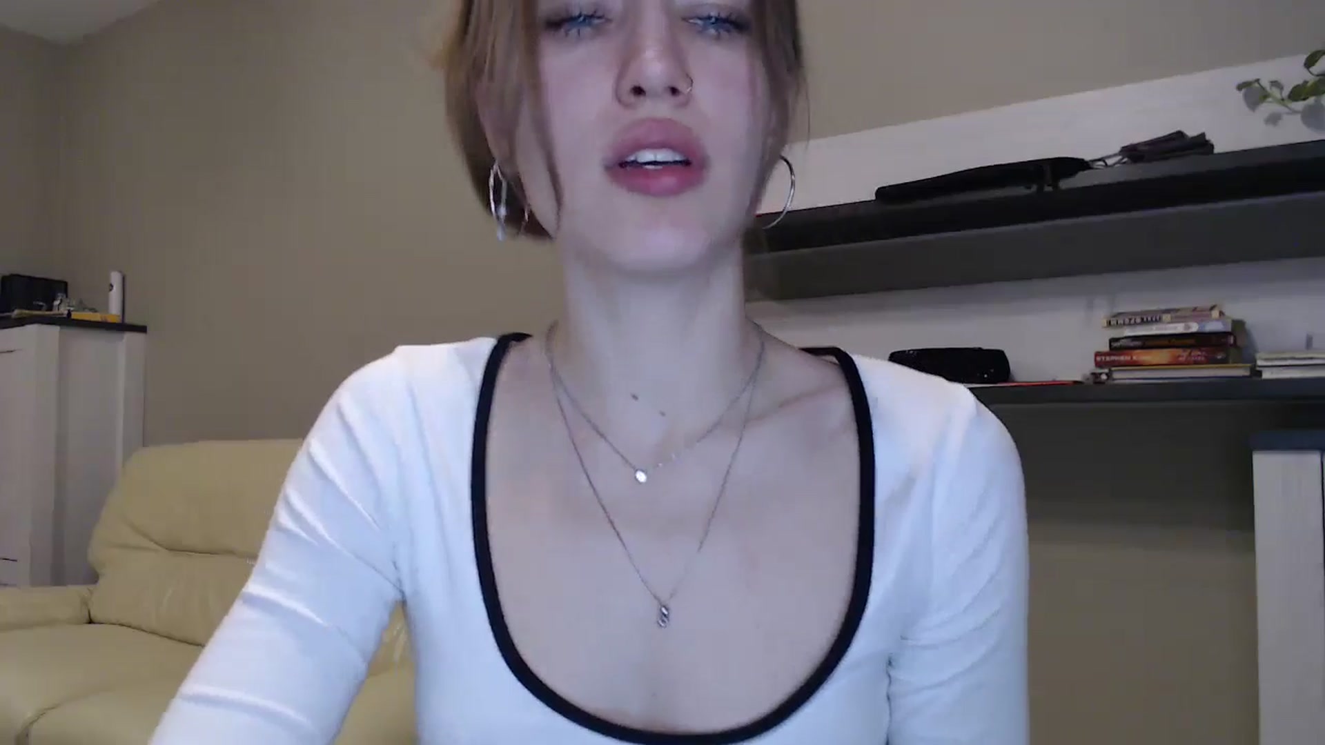 Gallery image thumbnail from GalaxyAnisia's myfreecams stream on, 11/26/2024, 20:05 image 15 of 20