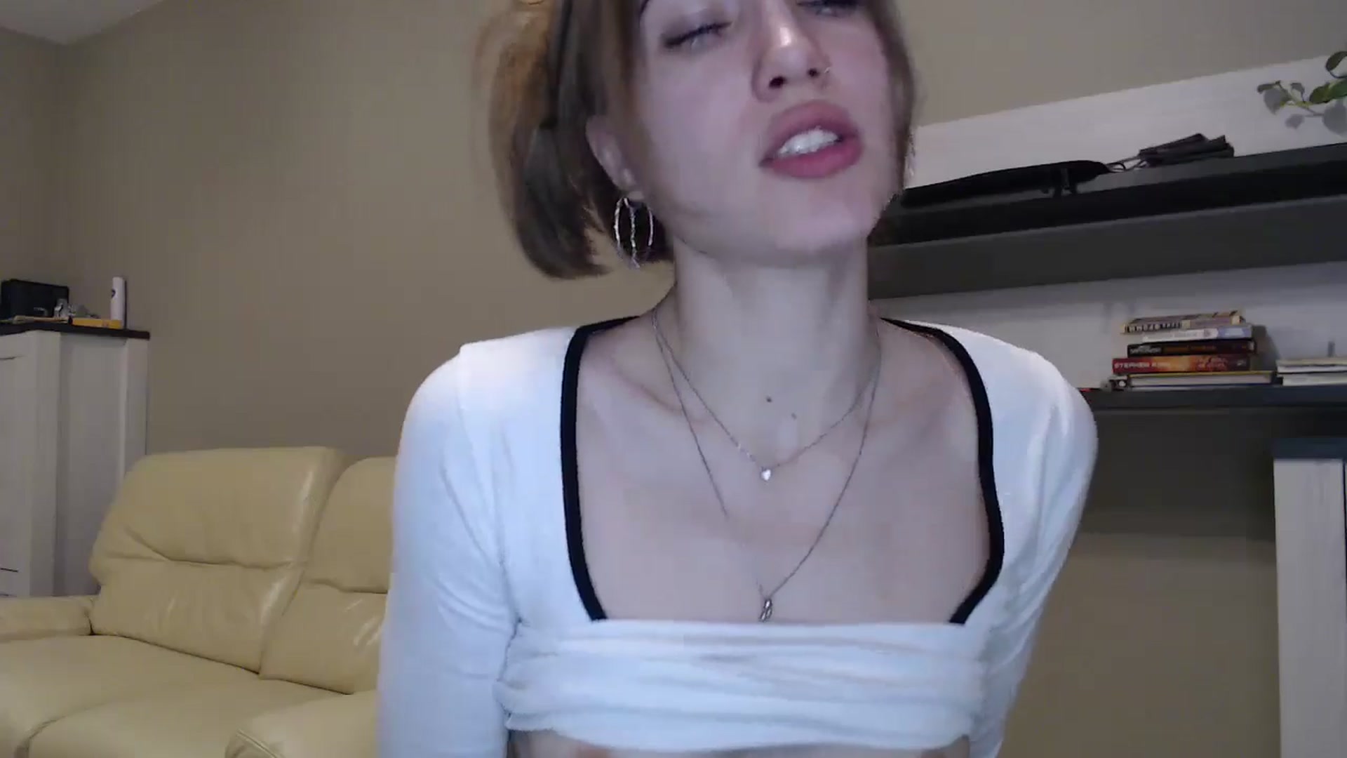 Gallery image thumbnail from GalaxyAnisia's myfreecams stream on, 11/26/2024, 20:05 image 18 of 20