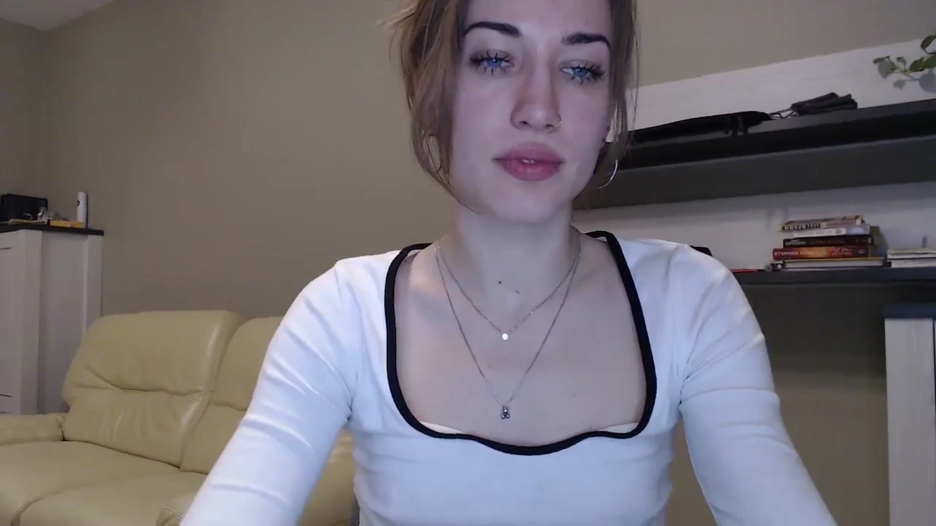 Gallery image thumbnail from GalaxyAnisia's myfreecams stream on, 11/26/2024, 20:05 image 11 of 20