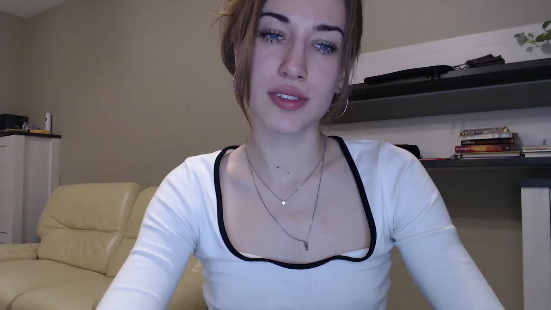 Gallery image thumbnail from GalaxyAnisia's myfreecams stream on, 11/26/2024, 20:05 image 13 of 20