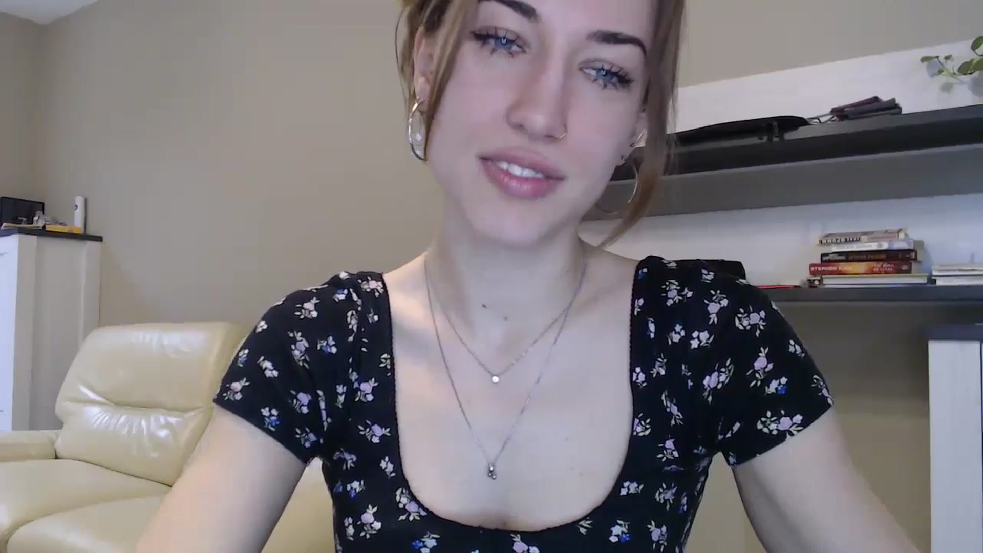 Gallery image thumbnail from GalaxyAnisia's myfreecams stream on, 11/27/2024, 12:51 image 8 of 20