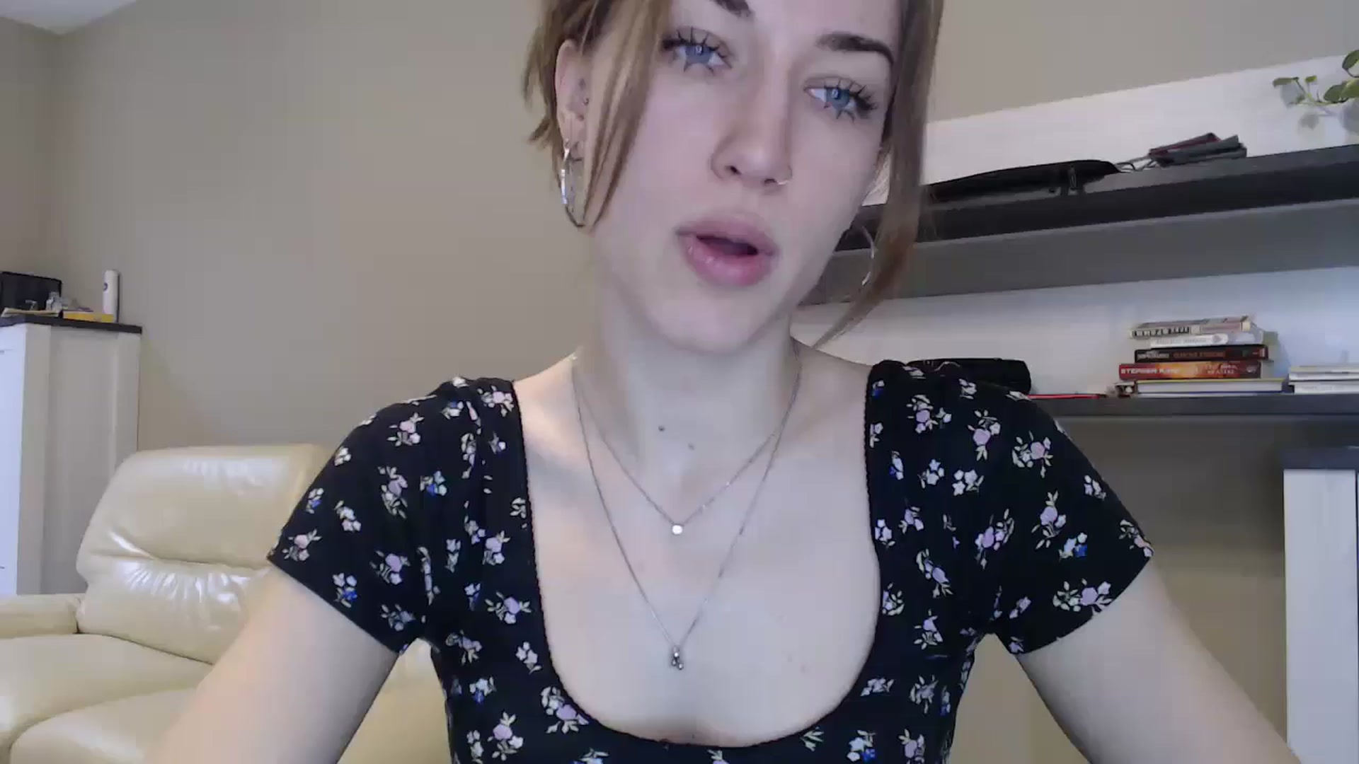 Gallery image thumbnail from GalaxyAnisia's myfreecams stream on, 11/27/2024, 12:51 image 2 of 20