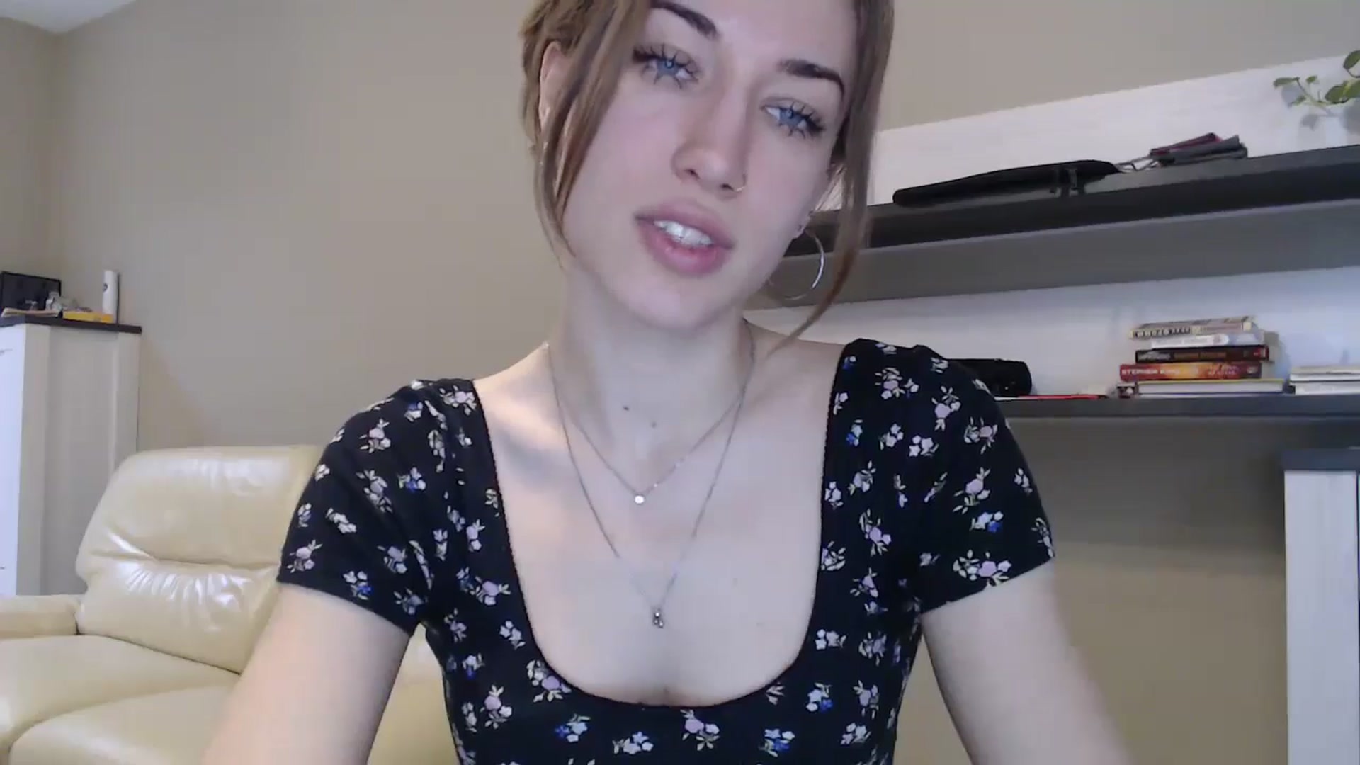 Gallery image thumbnail from GalaxyAnisia's myfreecams stream on, 11/27/2024, 12:51 image 14 of 20
