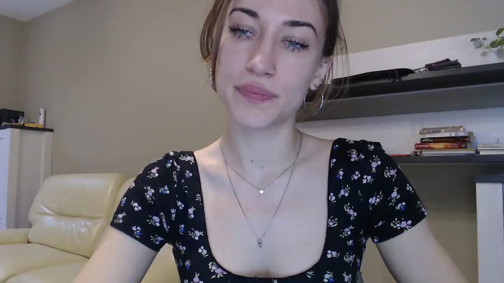 Gallery image thumbnail from GalaxyAnisia's myfreecams stream on, 11/27/2024, 14:05 image 13 of 20