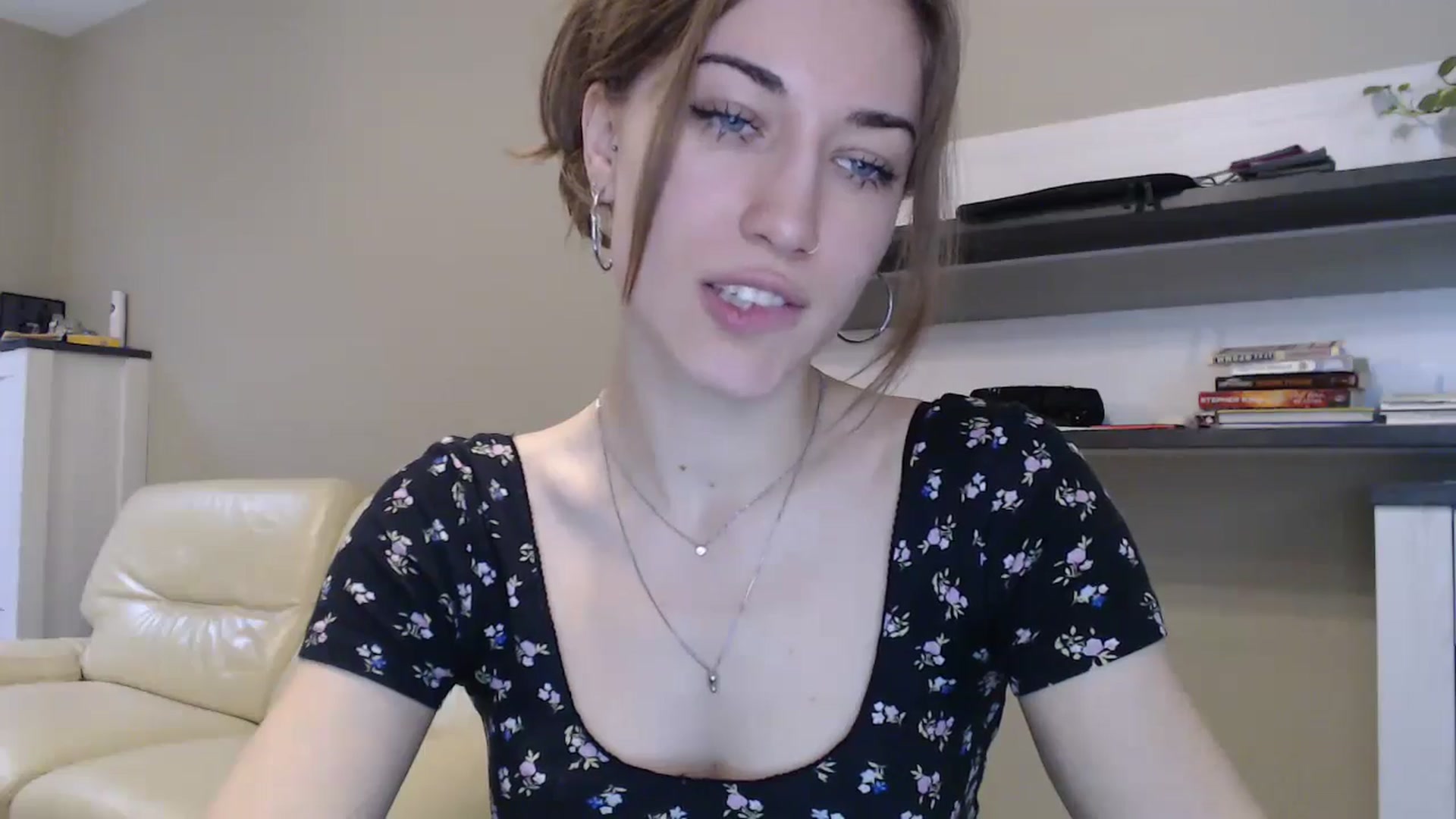 Gallery image thumbnail from GalaxyAnisia's myfreecams stream on, 11/27/2024, 14:05 image 6 of 20