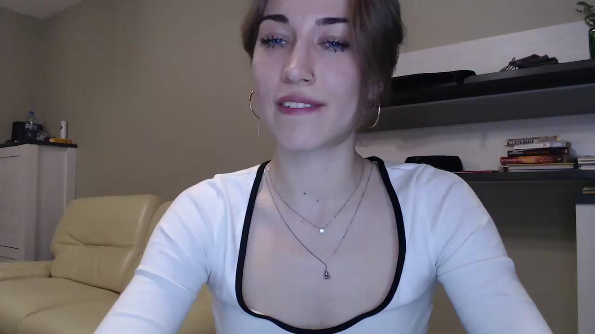 Gallery image thumbnail from GalaxyAnisia's myfreecams stream on, 12/04/2024, 21:42 image 3 of 20