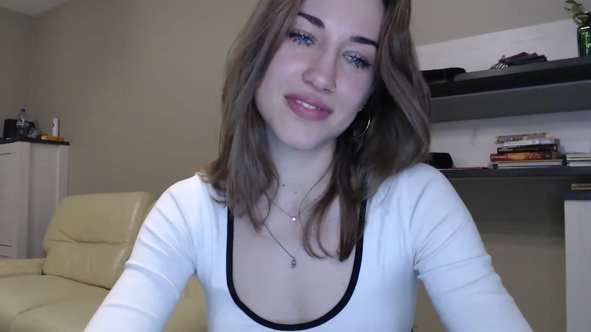 Gallery image thumbnail from GalaxyAnisia's myfreecams stream on, 12/04/2024, 21:42 image 16 of 20