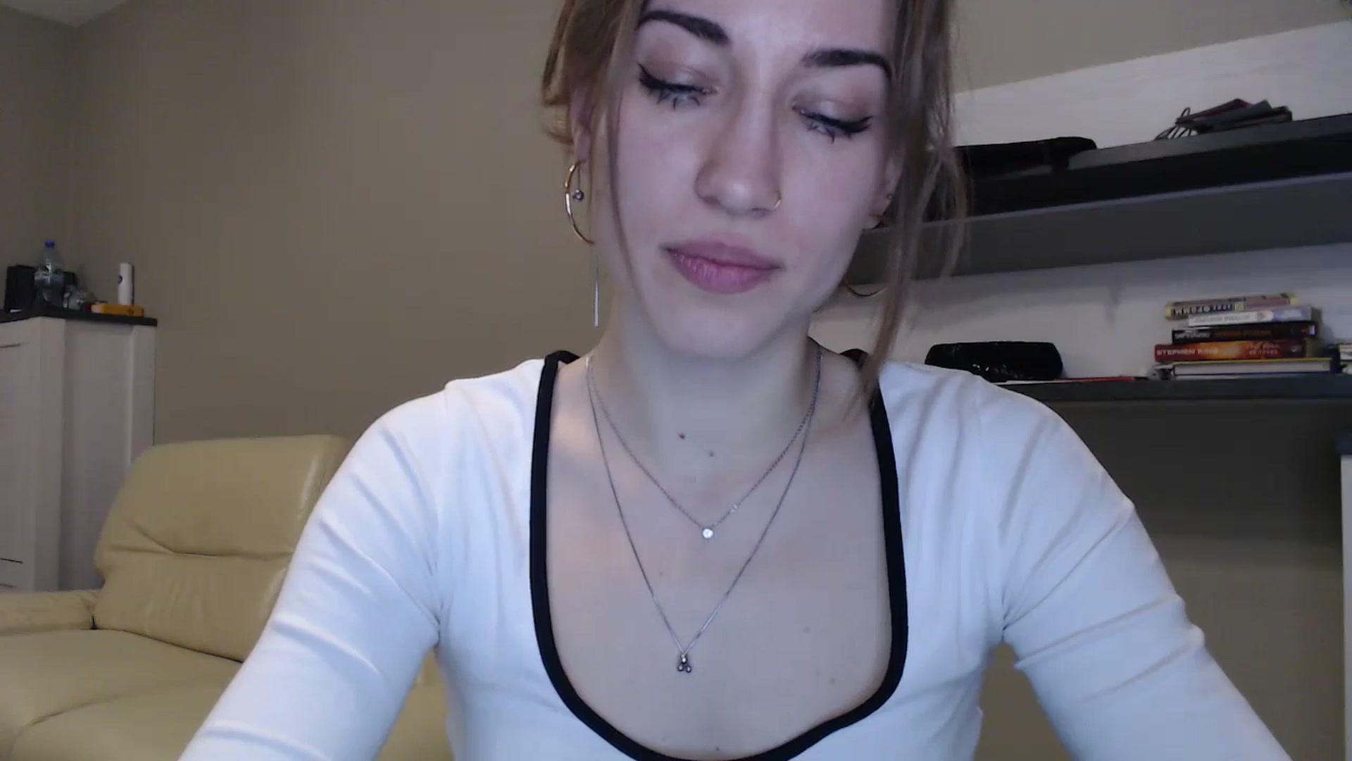 Gallery image thumbnail from GalaxyAnisia's myfreecams stream on, 12/04/2024, 22:26 image 5 of 20