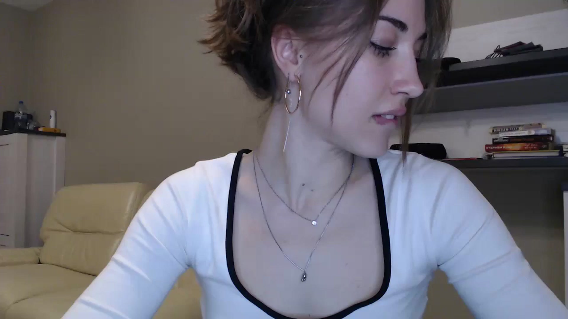 Gallery image thumbnail from GalaxyAnisia's myfreecams stream on, 12/04/2024, 22:26 image 2 of 20