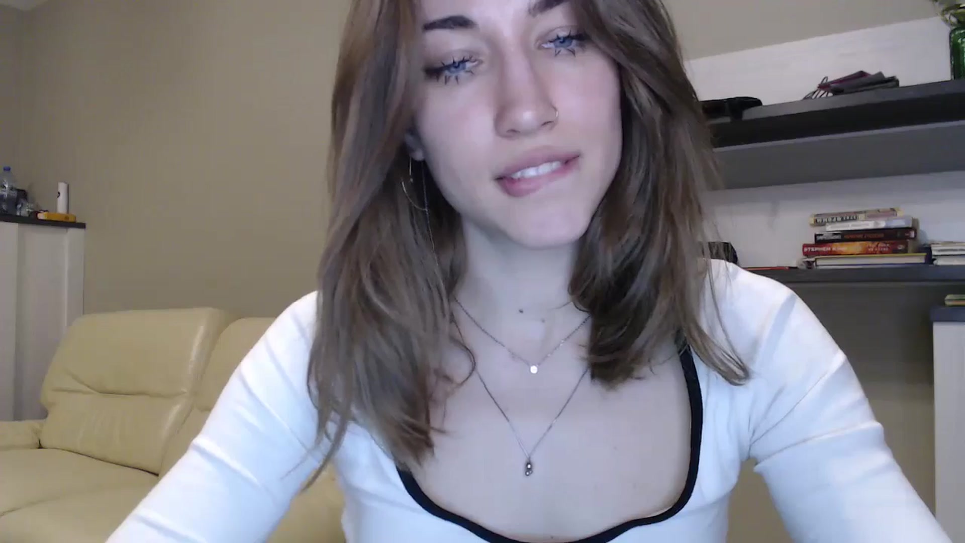 Gallery image thumbnail from GalaxyAnisia's myfreecams stream on, 12/04/2024, 22:26 image 14 of 20