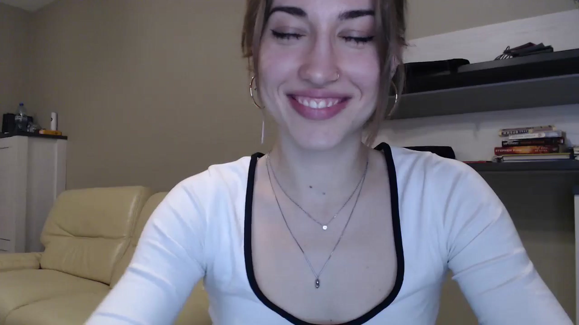 Gallery image thumbnail from GalaxyAnisia's myfreecams stream on, 12/04/2024, 22:26 image 3 of 20