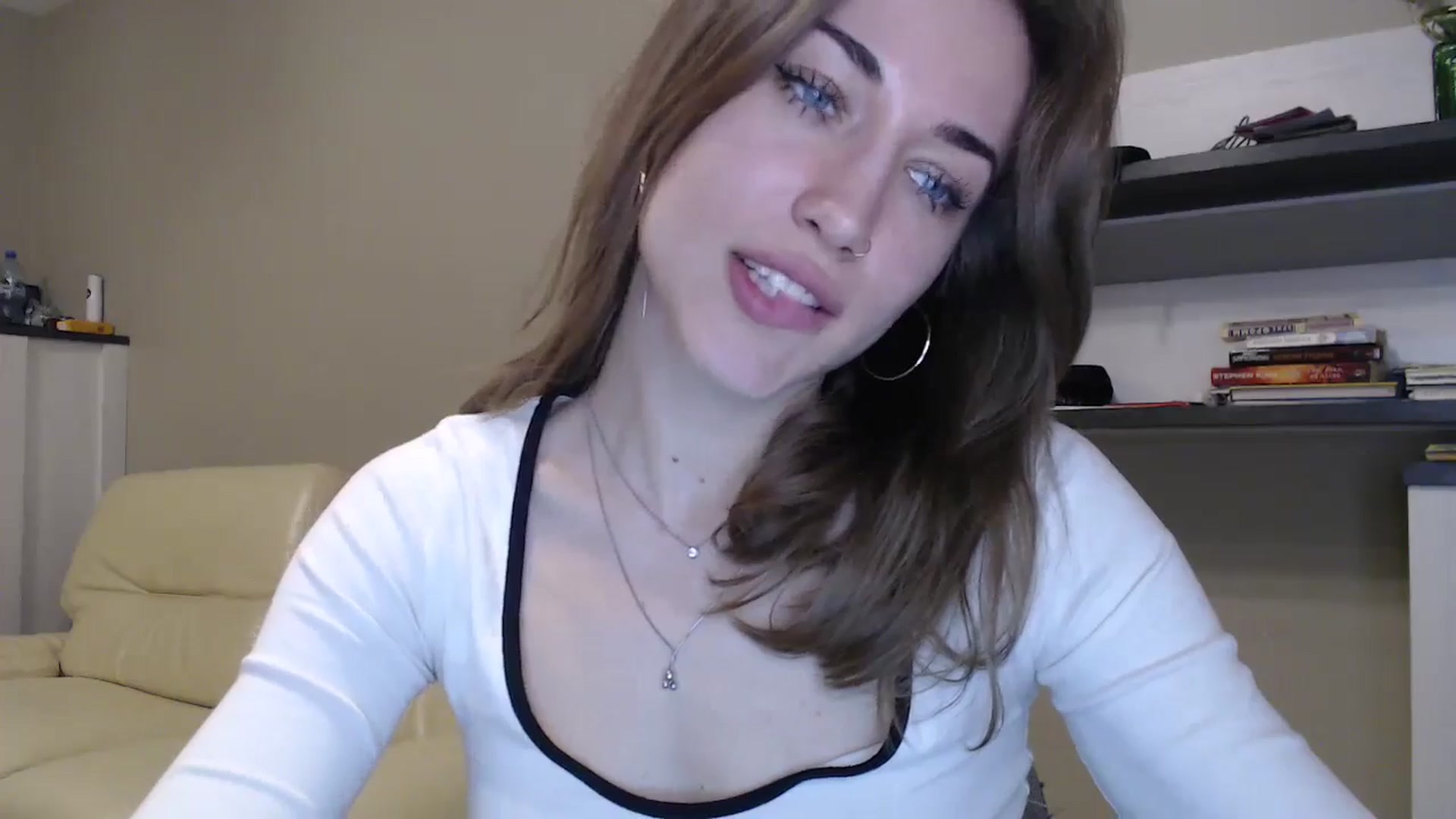 Gallery image thumbnail from GalaxyAnisia's myfreecams stream on, 12/04/2024, 22:26 image 20 of 20