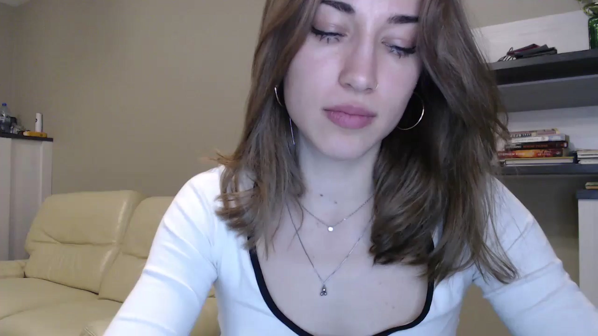 Gallery image thumbnail from GalaxyAnisia's myfreecams stream on, 12/04/2024, 22:26 image 15 of 20