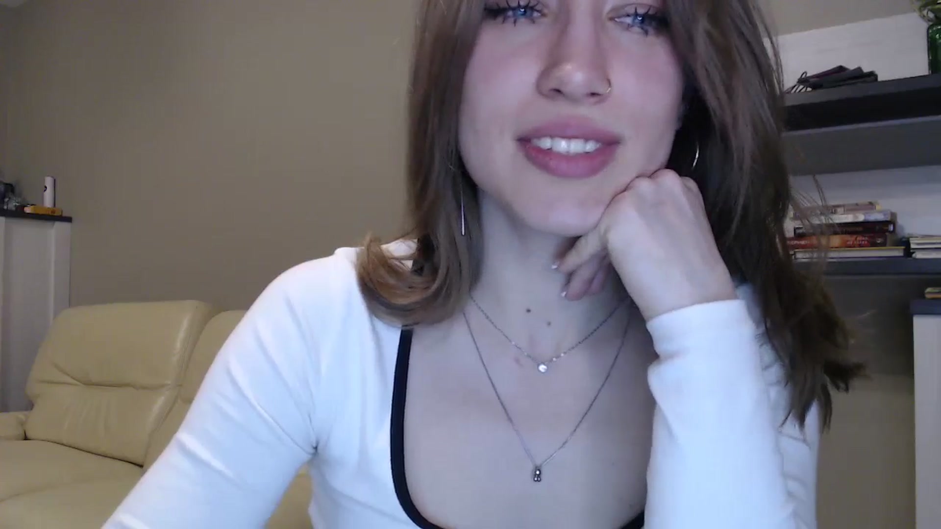Gallery image thumbnail from GalaxyAnisia's myfreecams stream on, 12/04/2024, 22:26 image 10 of 20