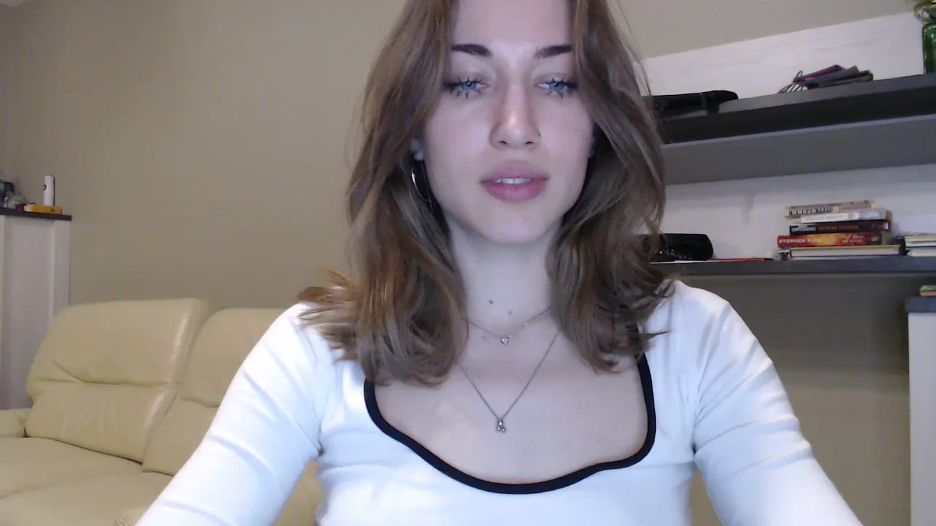 Gallery image thumbnail from GalaxyAnisia's myfreecams stream on, 12/04/2024, 22:26 image 8 of 20