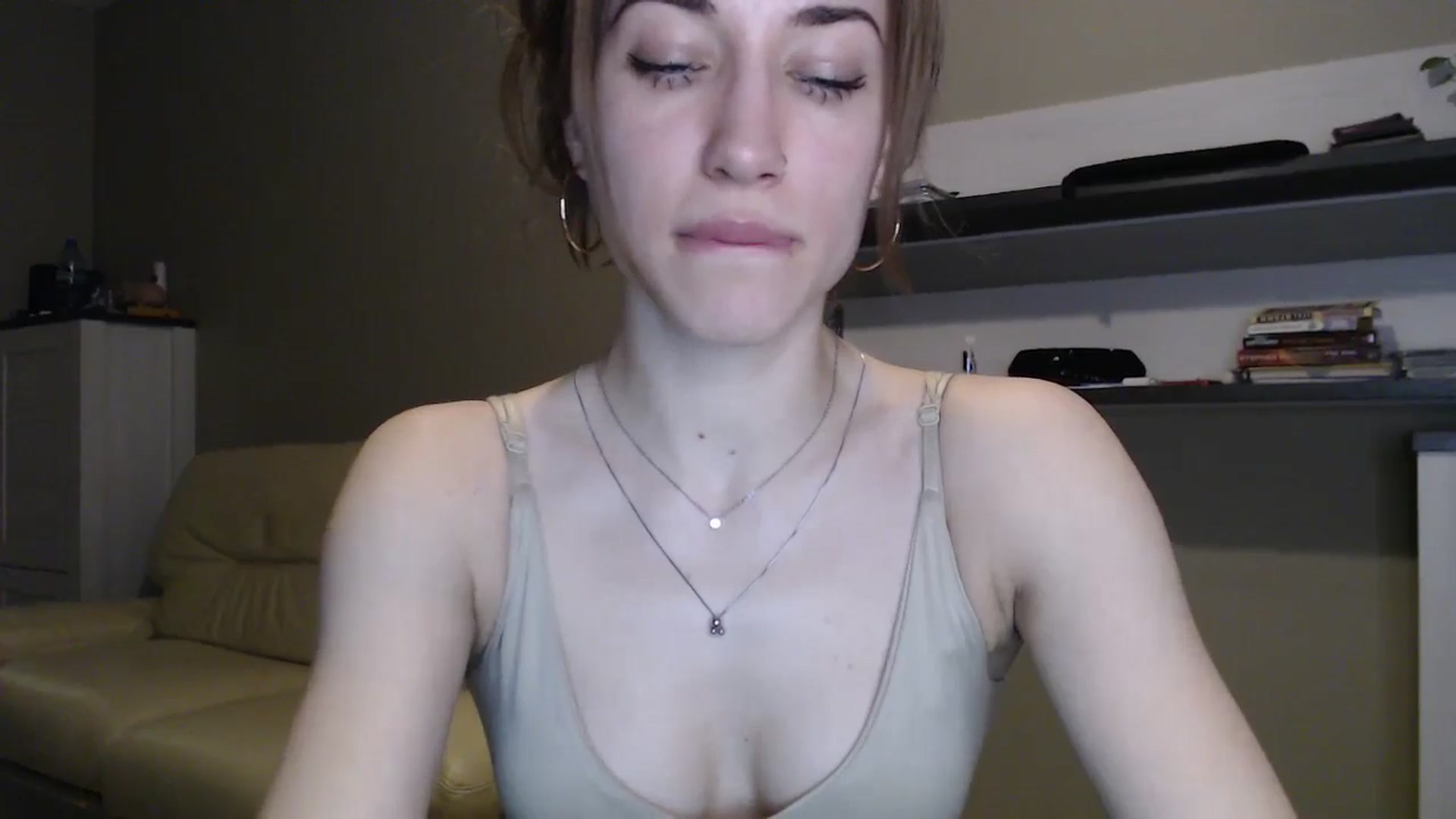 Gallery image thumbnail from GalaxyAnisia's myfreecams stream on, 12/11/2024, 18:34 image 13 of 20