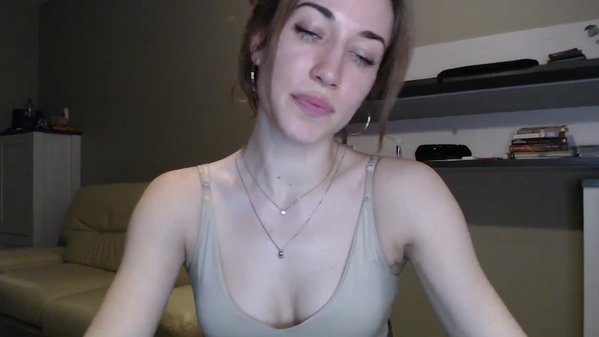 Gallery image thumbnail from GalaxyAnisia's myfreecams stream on, 12/11/2024, 18:34 image 17 of 20