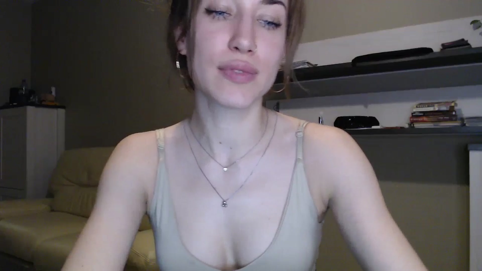 Gallery image thumbnail from GalaxyAnisia's myfreecams stream on, 12/11/2024, 18:34 image 15 of 20