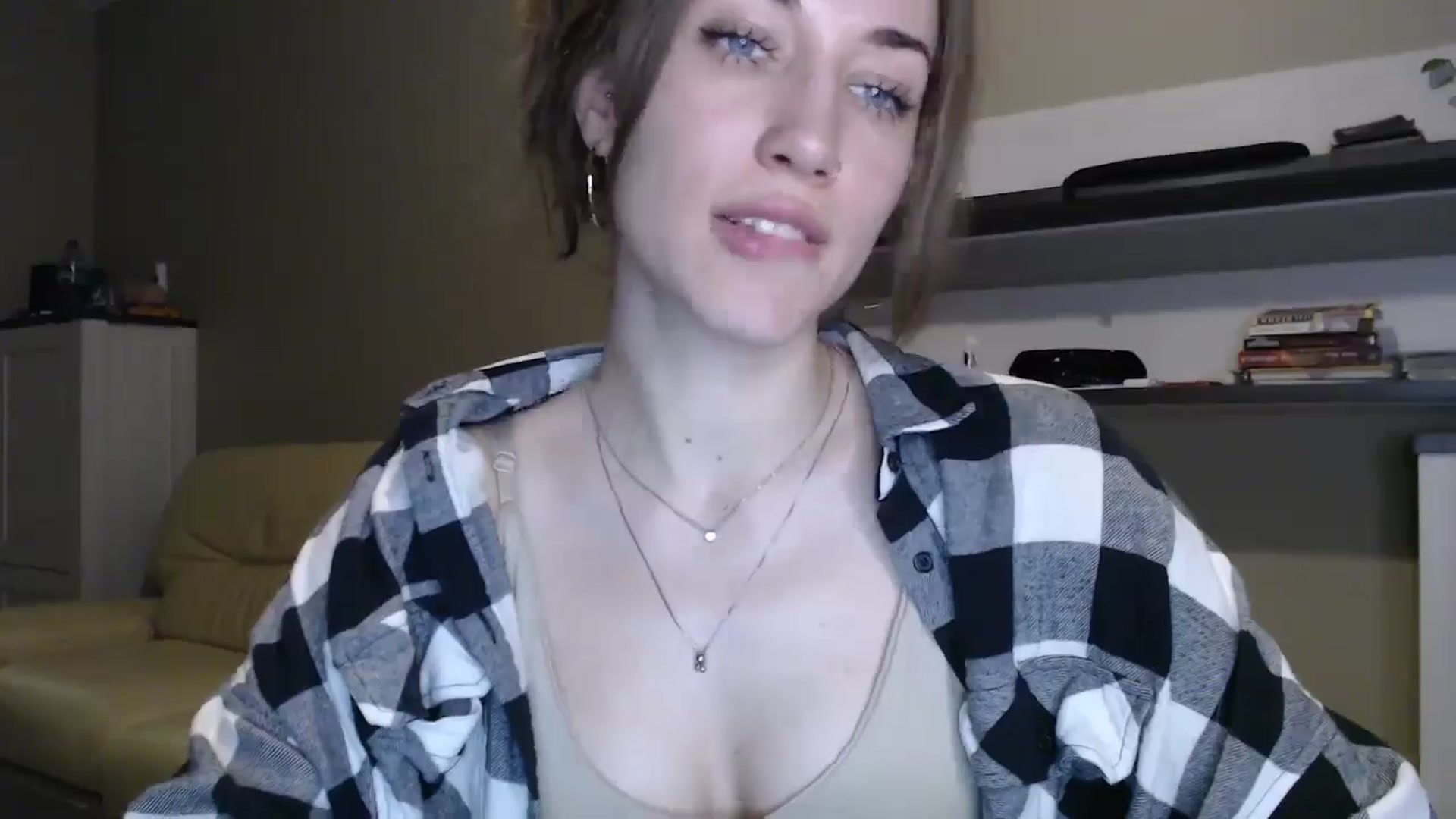Gallery image thumbnail from GalaxyAnisia's myfreecams stream on, 12/11/2024, 18:34 image 6 of 20