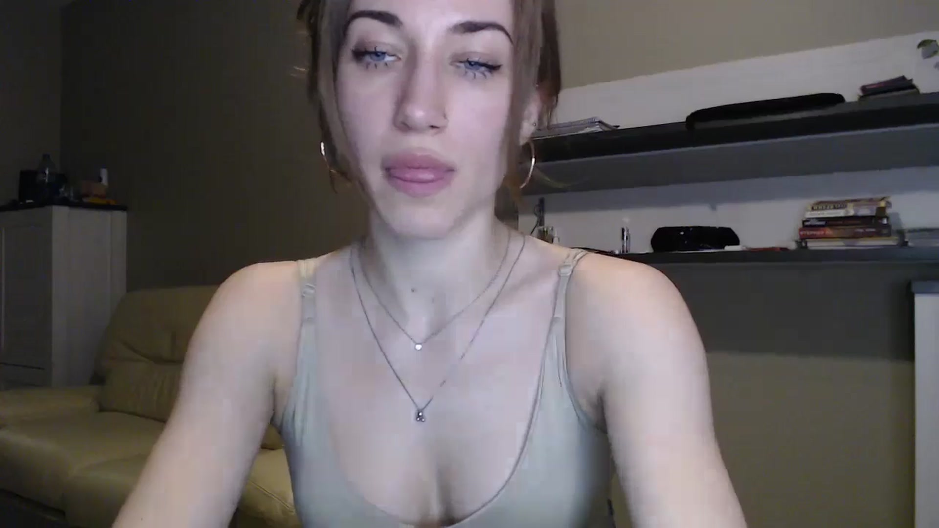 Gallery image thumbnail from GalaxyAnisia's myfreecams stream on, 12/11/2024, 18:34 image 19 of 20