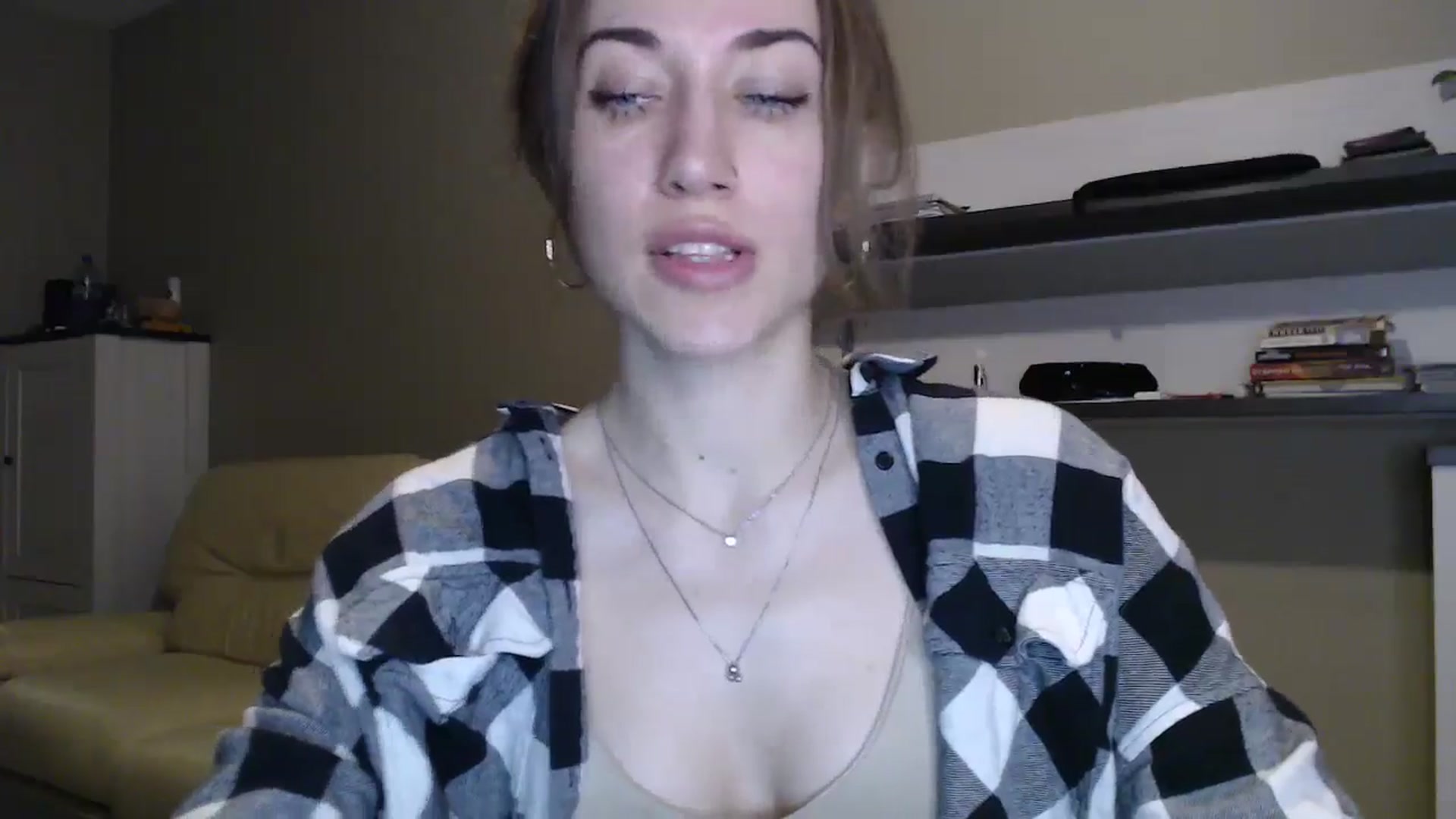 Gallery image thumbnail from GalaxyAnisia's myfreecams stream on, 12/11/2024, 18:34 image 2 of 20