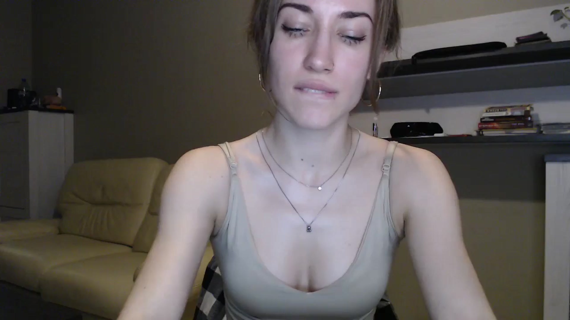 Gallery image thumbnail from GalaxyAnisia's myfreecams stream on, 12/11/2024, 19:52 image 8 of 20