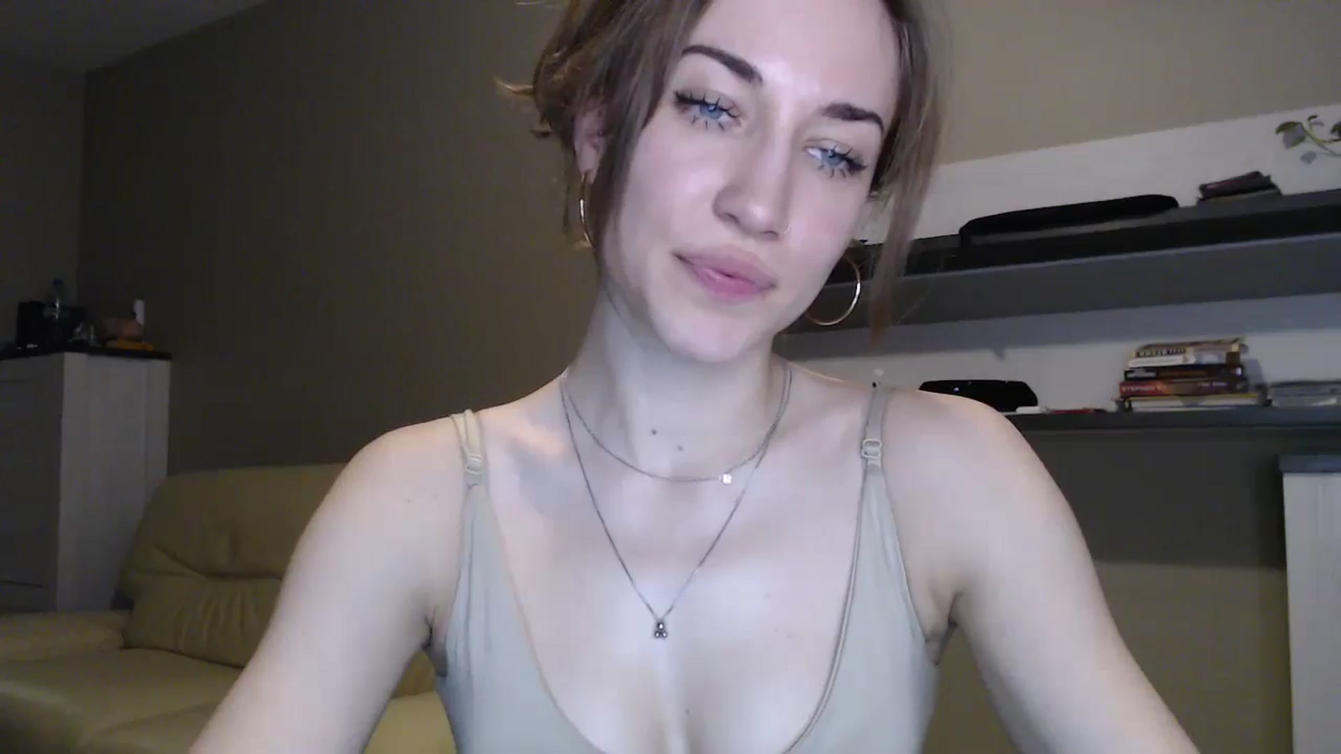 Gallery image thumbnail from GalaxyAnisia's myfreecams stream on, 12/11/2024, 19:52 image 3 of 20