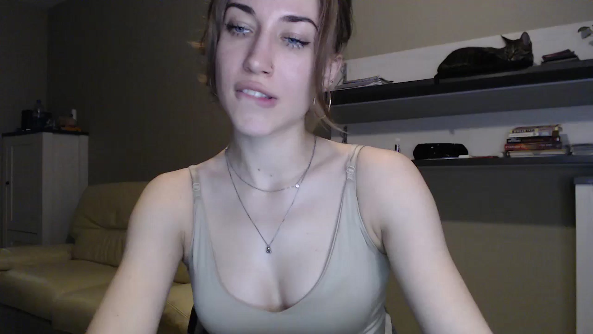 Gallery image thumbnail from GalaxyAnisia's myfreecams stream on, 12/11/2024, 20:41 image 1 of 20