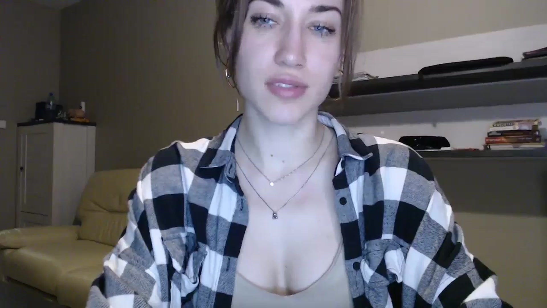 Gallery image thumbnail from GalaxyAnisia's myfreecams stream on, 12/12/2024, 24:56 image 10 of 20