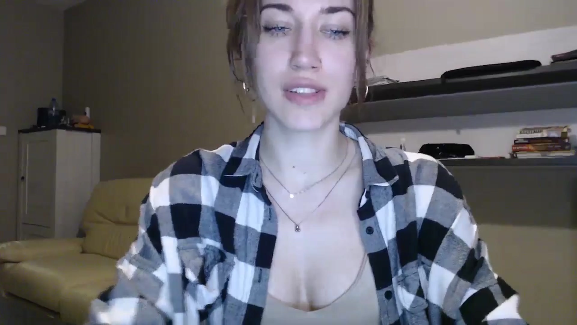 Gallery image thumbnail from GalaxyAnisia's myfreecams stream on, 12/12/2024, 24:56 image 14 of 20