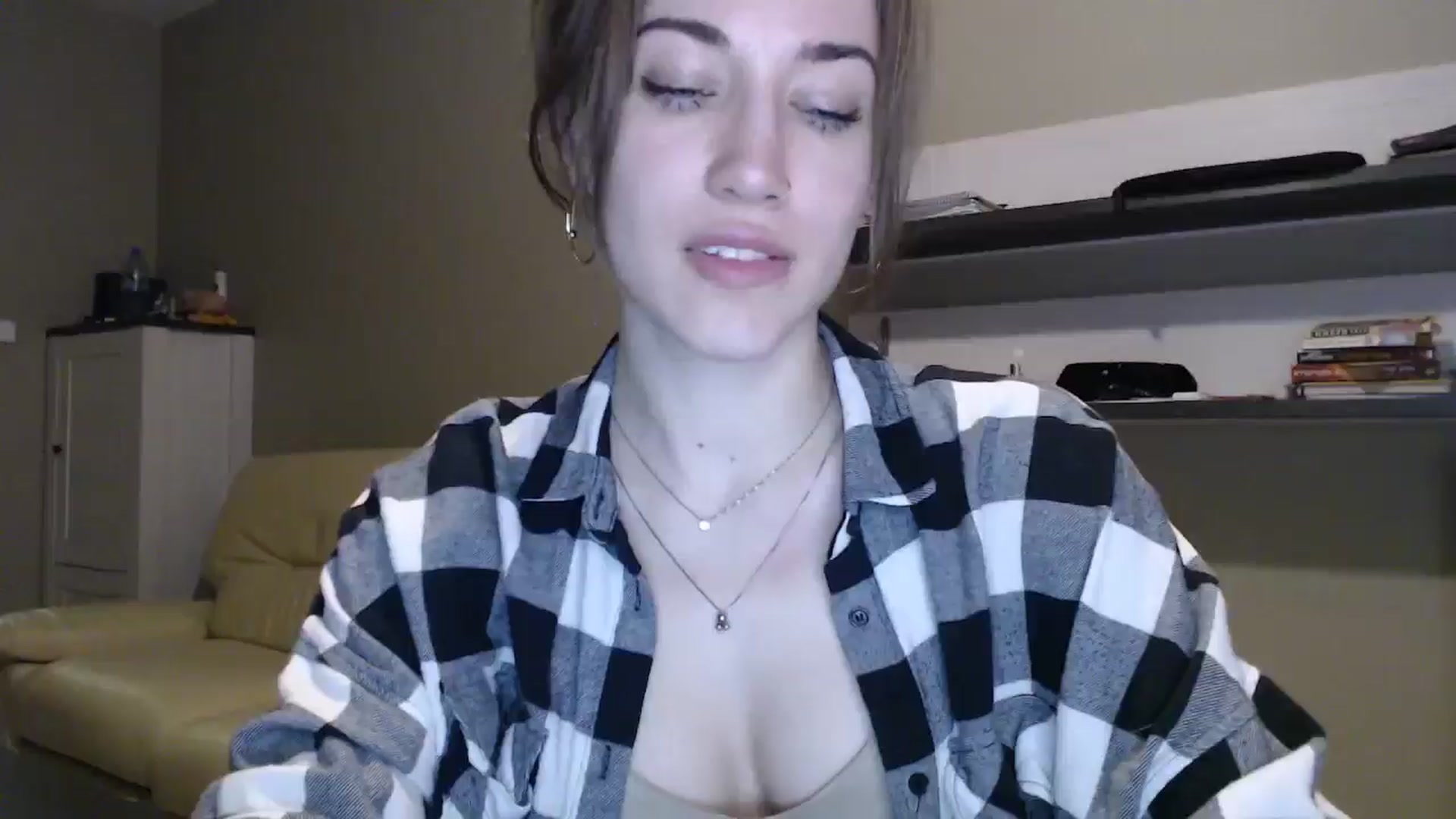 Gallery image thumbnail from GalaxyAnisia's myfreecams stream on, 12/12/2024, 24:56 image 2 of 20