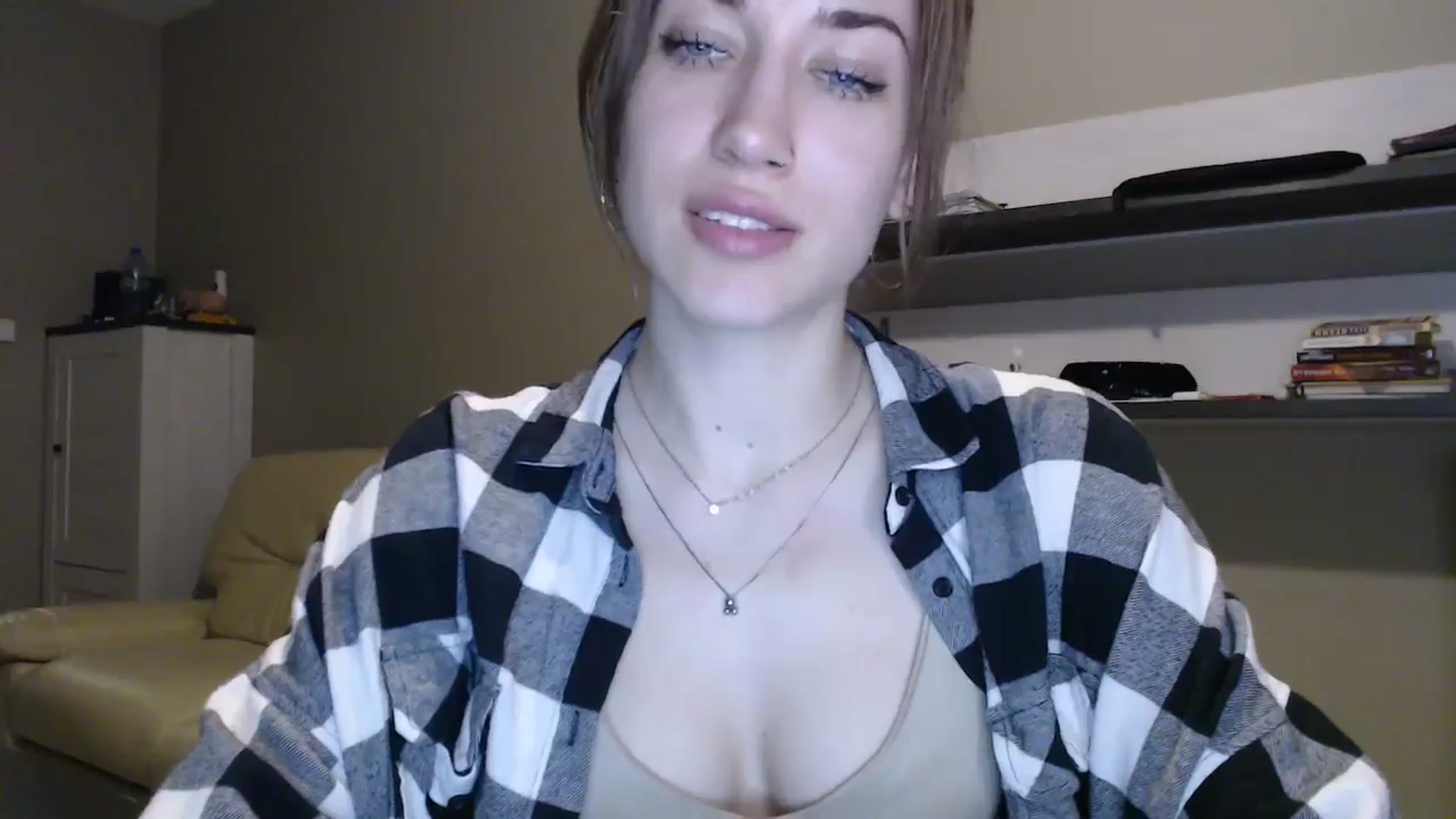 Gallery image thumbnail from GalaxyAnisia's myfreecams stream on, 12/12/2024, 24:56 image 6 of 20
