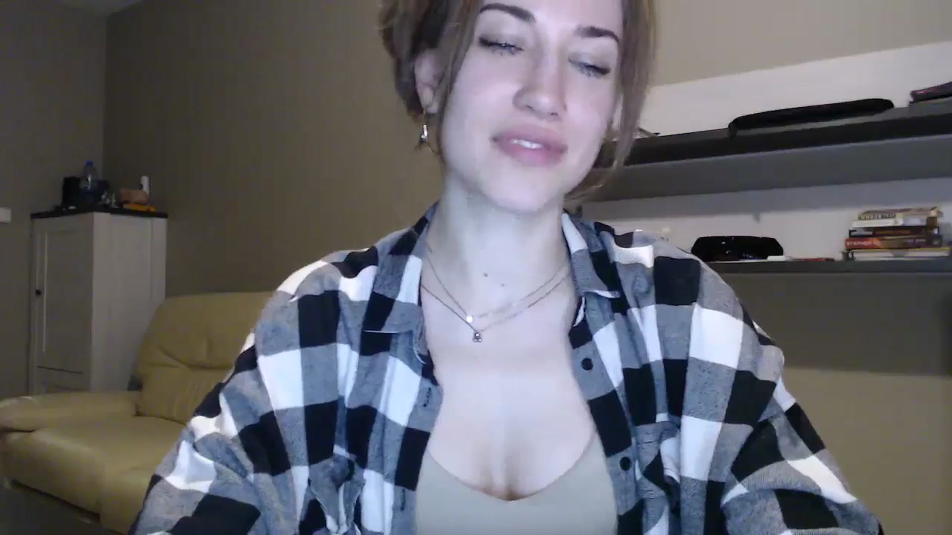 Gallery image thumbnail from GalaxyAnisia's myfreecams stream on, 12/12/2024, 02:14 image 3 of 20