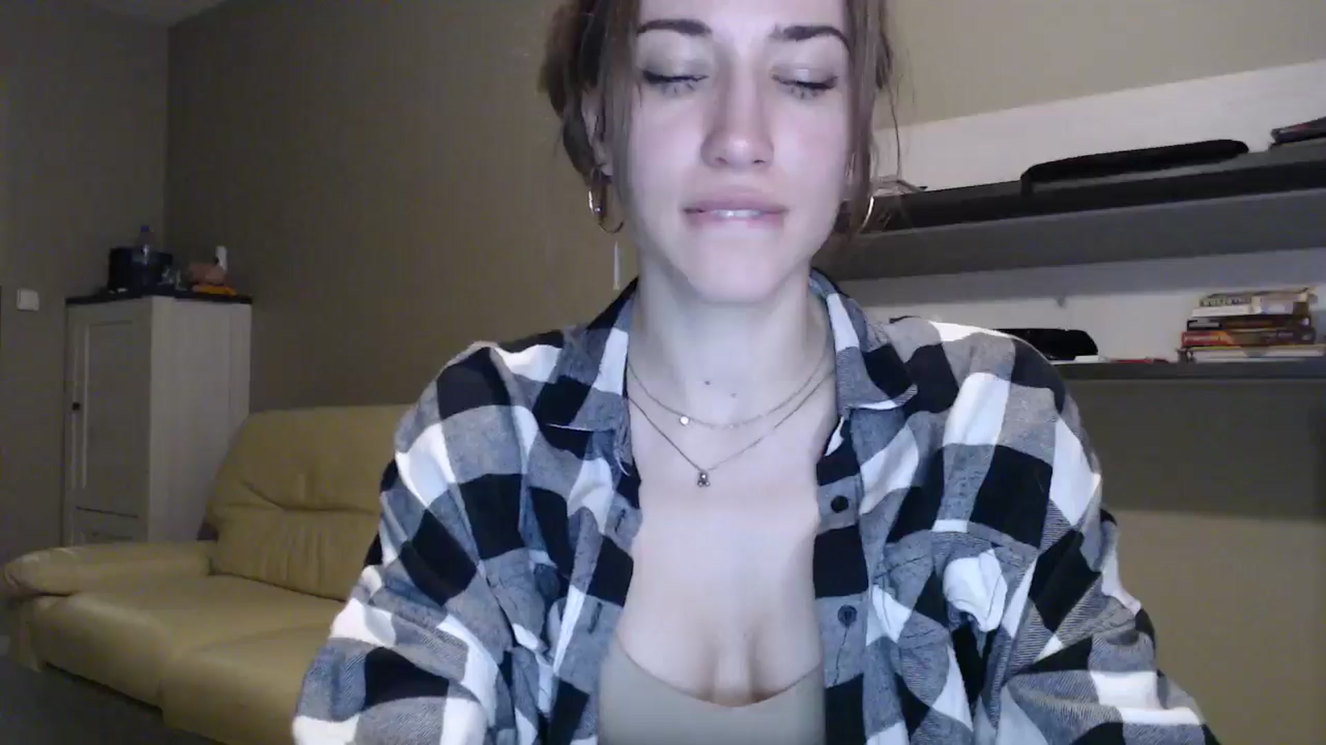 Gallery image thumbnail from GalaxyAnisia's myfreecams stream on, 12/12/2024, 02:14 image 6 of 20