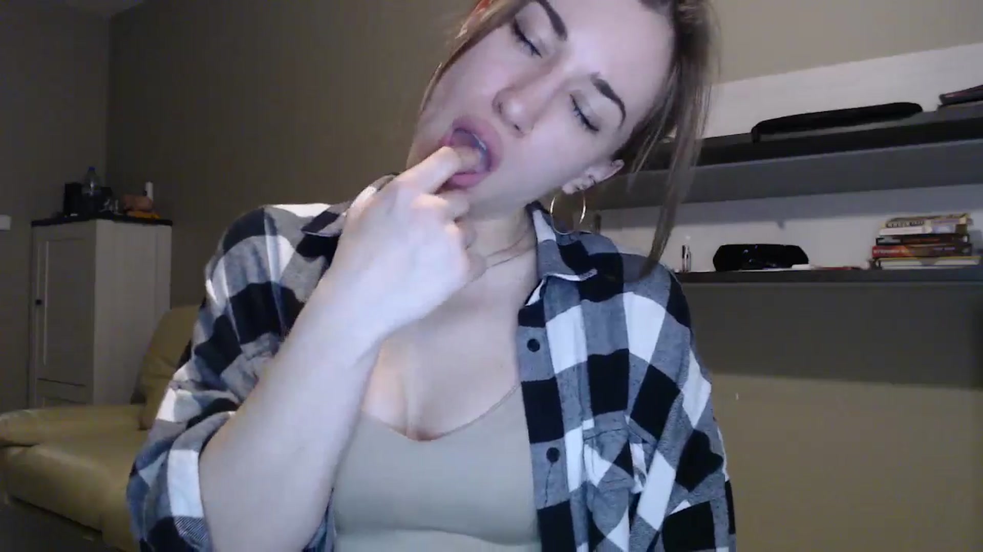 Gallery image thumbnail from GalaxyAnisia's myfreecams stream on, 12/12/2024, 02:14 image 2 of 20